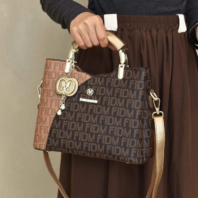 large capacity women’s shoulder bag