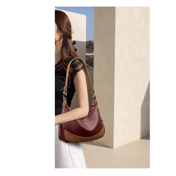 Handbags Finland Red.