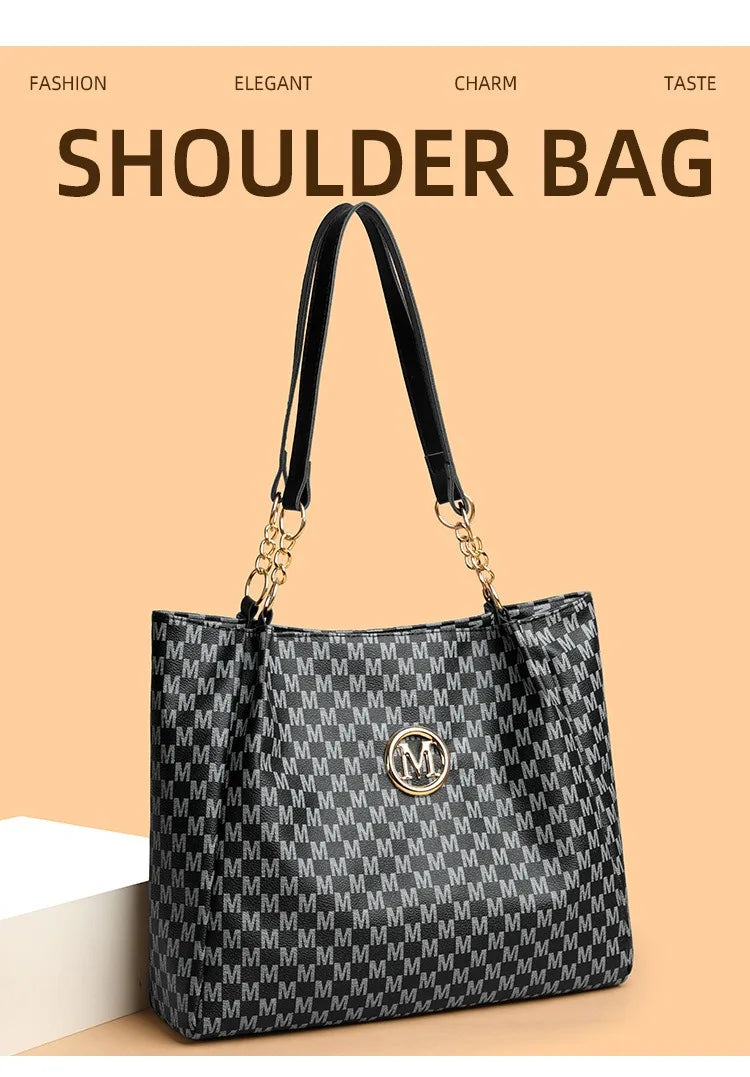 Fashion Letter Pattern Tote Bag with Charm, 2026 New Style Casual Large Capacity Shoulder Bag for Women Simple All-match Handbag