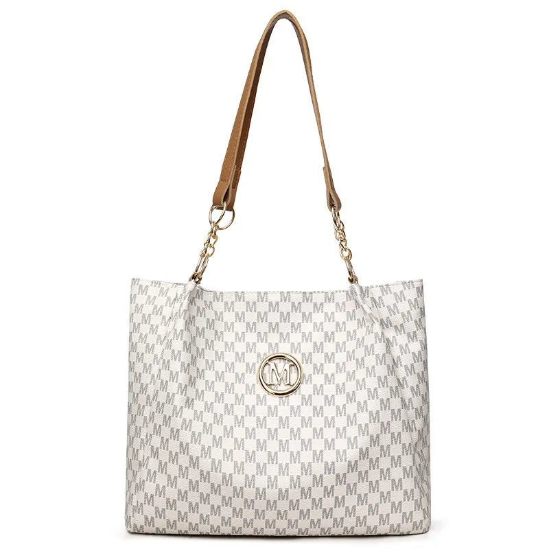 Fashion Letter Pattern Tote Bag with Charm, 2026 New Style Casual Large Capacity Shoulder Bag for Women Simple All-match Handbag