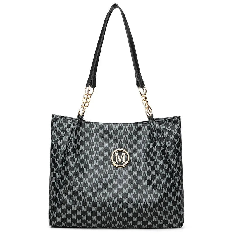Fashion Letter Pattern Tote Bag with Charm, 2026 New Style Casual Large Capacity Shoulder Bag for Women Simple All-match Handbag