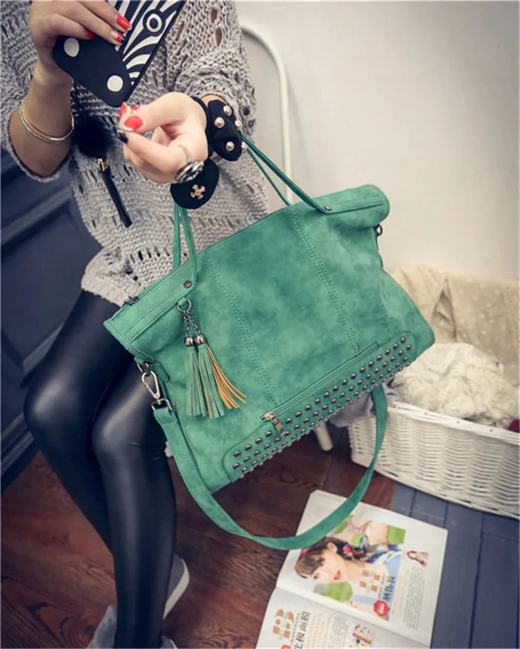 Discover HandBags Spain – Chic Sale Handbags for Women